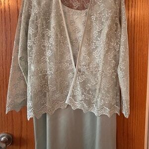 Aspeed Elegant Light Gold Dress